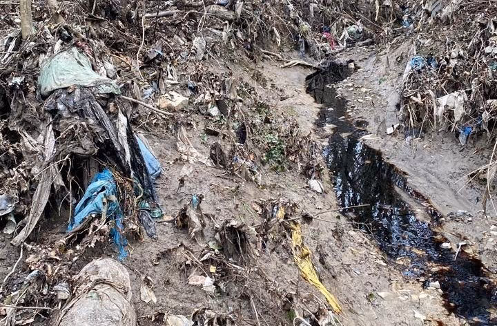 Стоки фильтрата с мусорного полигона Новороссийска