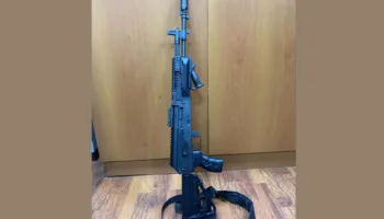 Мужчина с автоматом разгуливал по Новороссийску