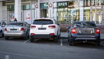 В Новороссийске эвакуируют внедорожники 3