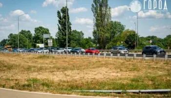 Мэрия Новороссийска «прессует» продавцов клубники на федеральной трассе