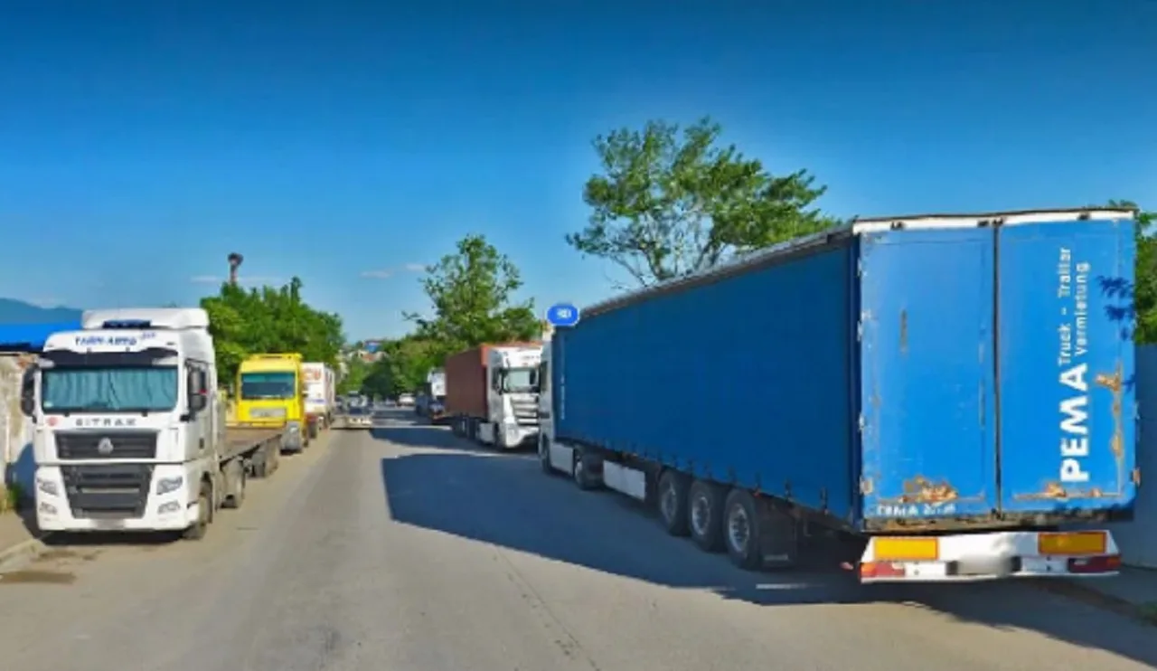 В Новороссийске планируют штрафовать до 15 000 рублей за незаконную парковку большегрузов