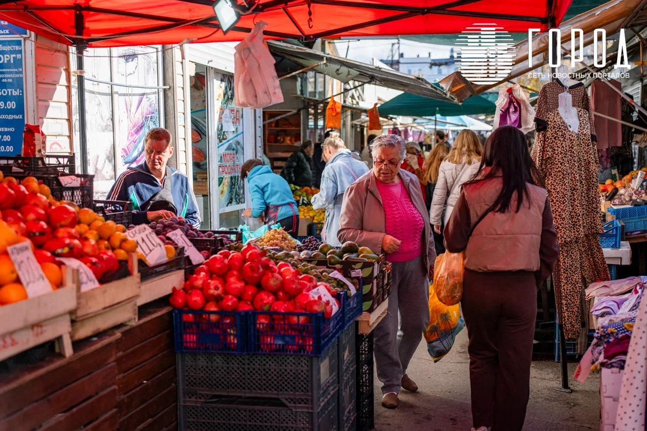 В Новороссийске пытаются сдержать рост цен на социально значимые продукты